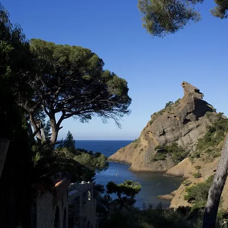 La Calanque De Figuerolles