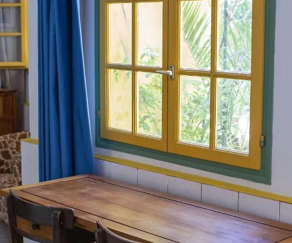 La Calanque De Figuerolles *